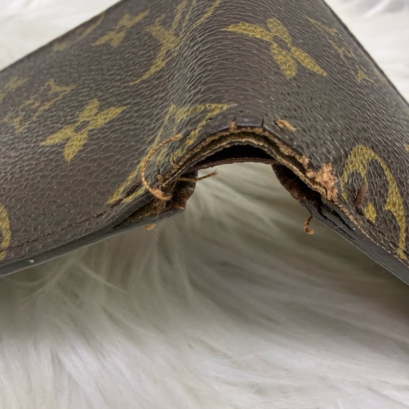 Louis Vuitton Wallet-2