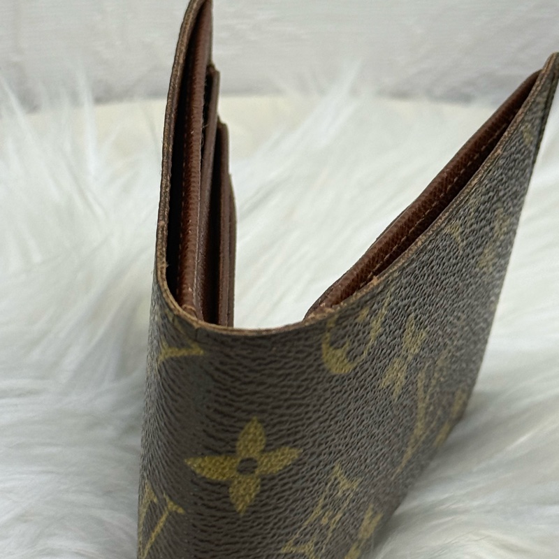 Louis Vuitton Wallet-9
