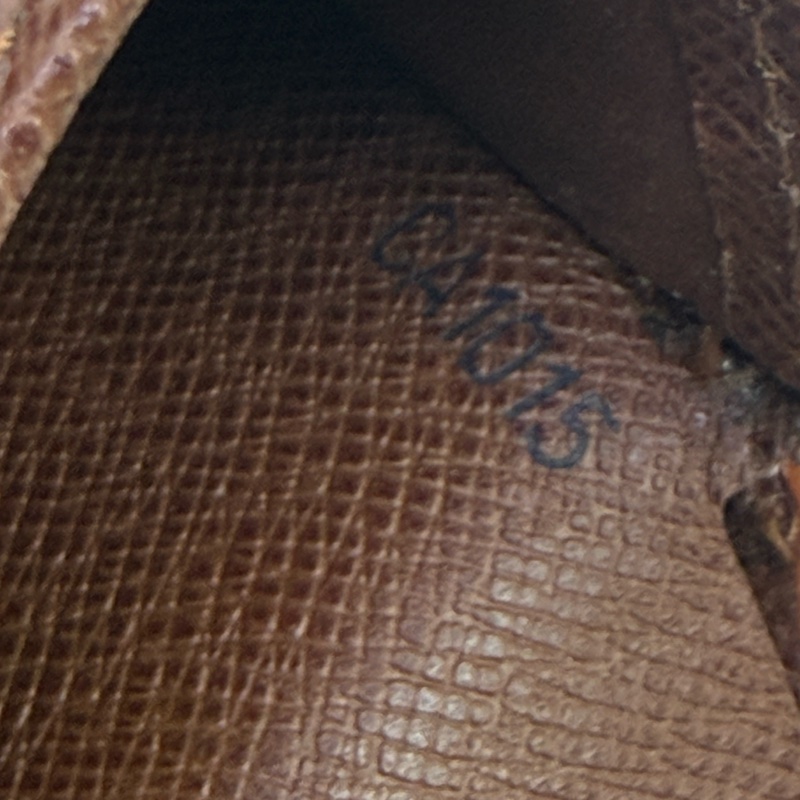 Louis Vuitton Wallet-19