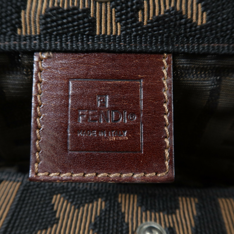 FENDI 帆布Hand Bag銀扣手挽袋-5