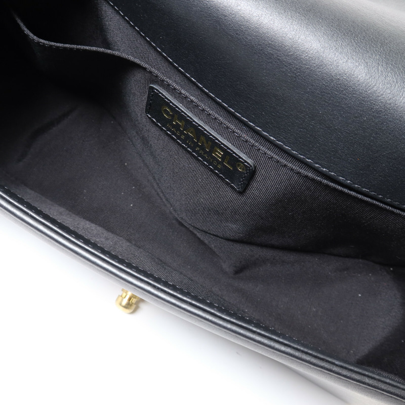 CHANEL 羊皮皮革Boy 25金扣鏈帶手挽肩背兩用袋-4