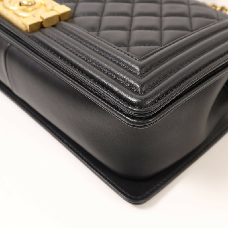 CHANEL 羊皮皮革Boy 25金扣鏈帶手挽肩背兩用袋-11