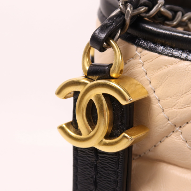 CHANEL 牛皮皮革Gabrielle鏈帶肩背袋-15