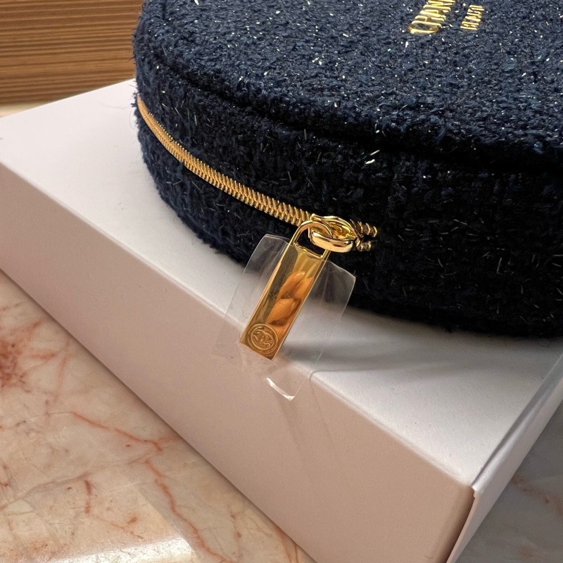 CHANEL香奈兒圓餅精緻化妝包 CHANEL Beauté Round Cosmetic Pouch-3