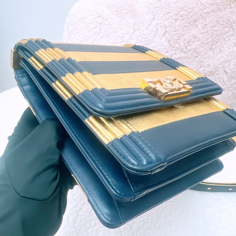 Chanel north south boy 深藍拼金竪式-2