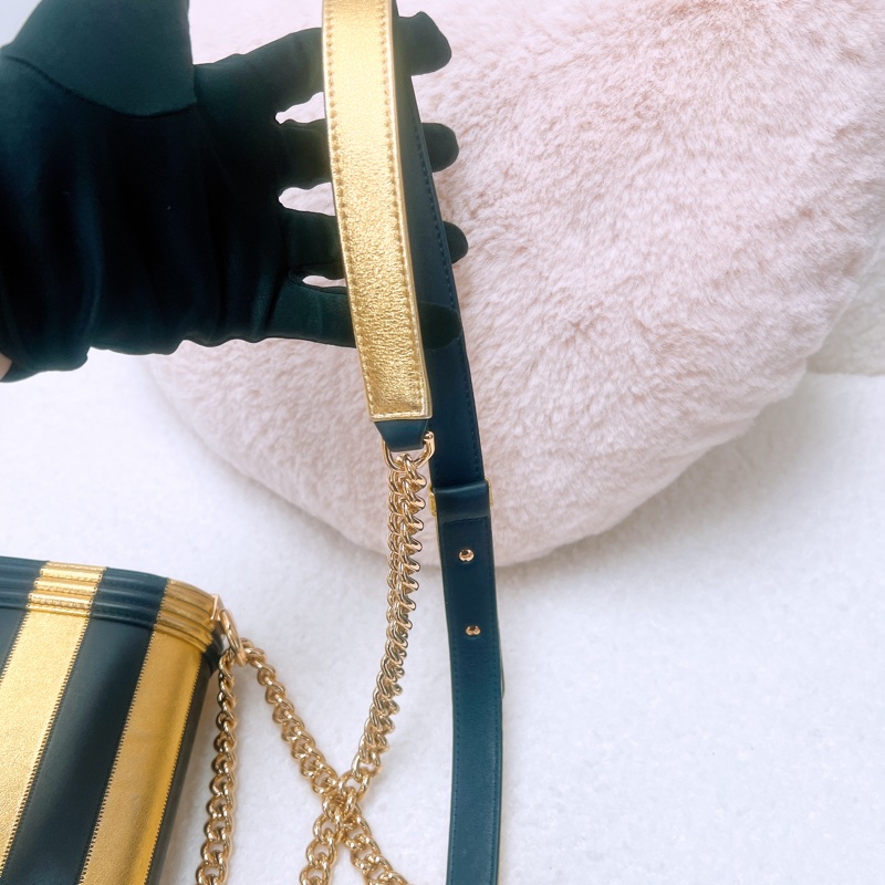 Chanel north south boy 深藍拼金竪式-8