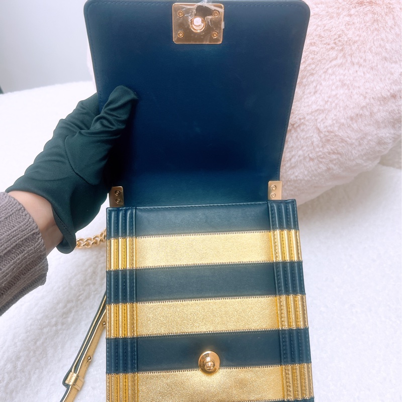 Chanel north south boy 深藍拼金竪式-10