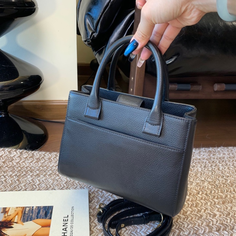 Chanel黑金mini 托特包-4
