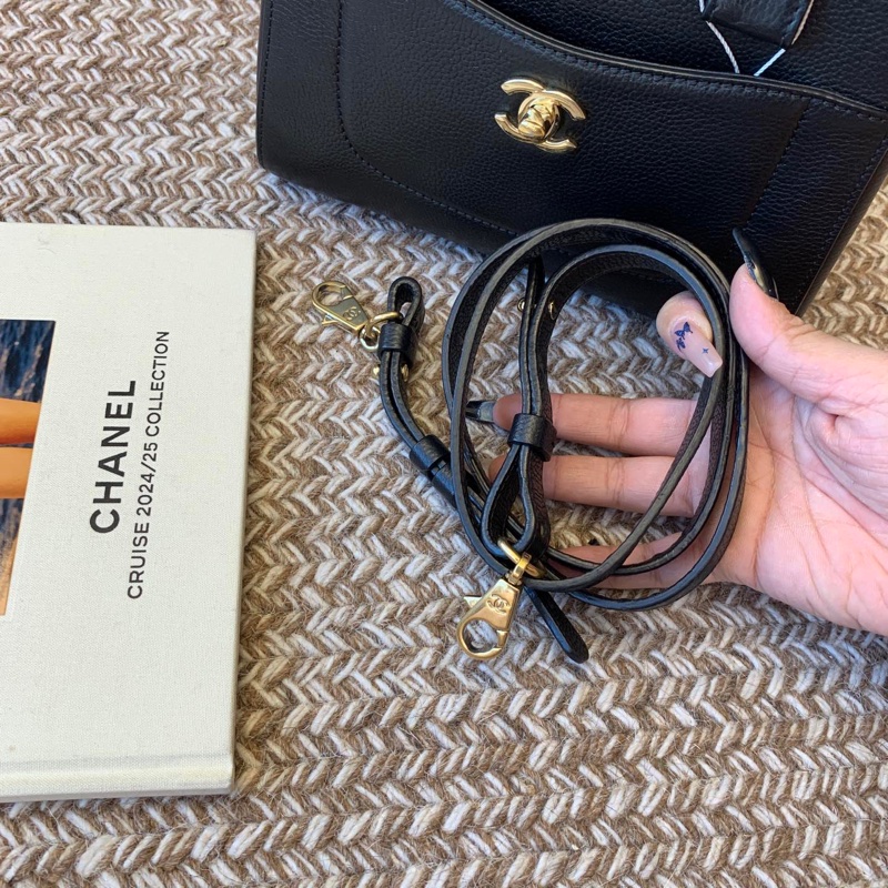 Chanel黑金mini 托特包-8