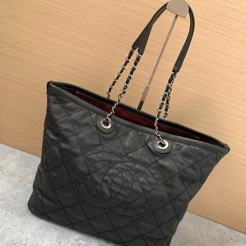 Chanel黑銀浮雕牛皮托特包