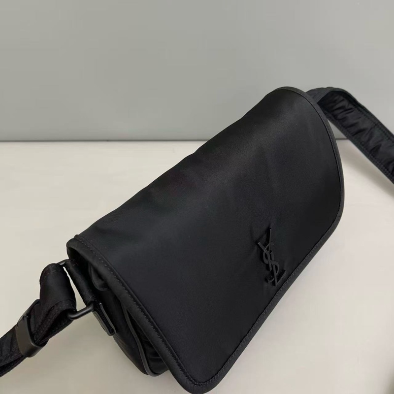 YSL聖羅蘭Niki黑色尼龍郵差包 尺寸約21×15 附件 塵袋-2