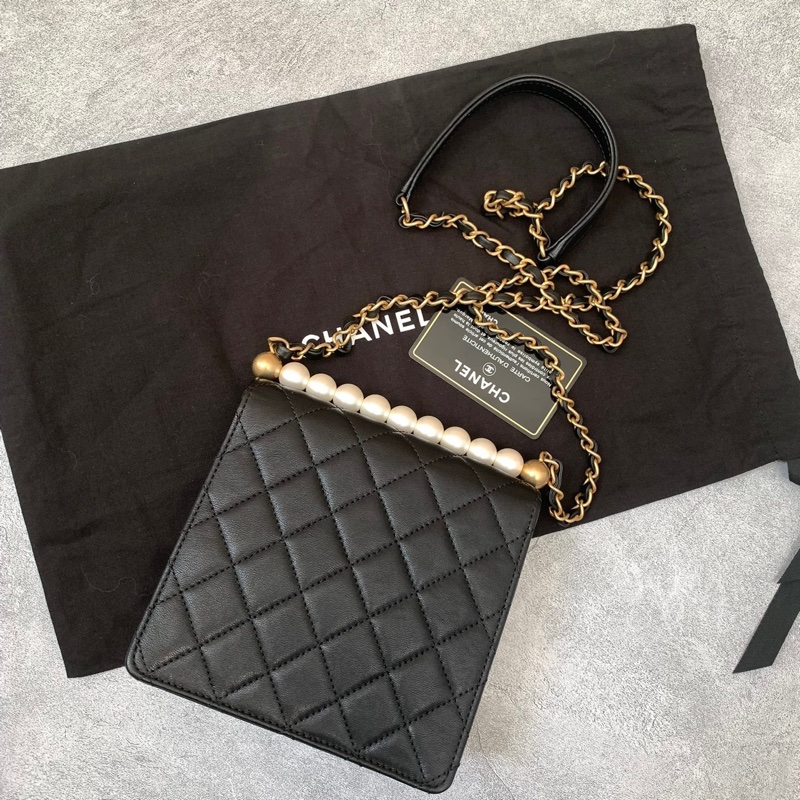 Chanel黑金羊皮珍珠包-1