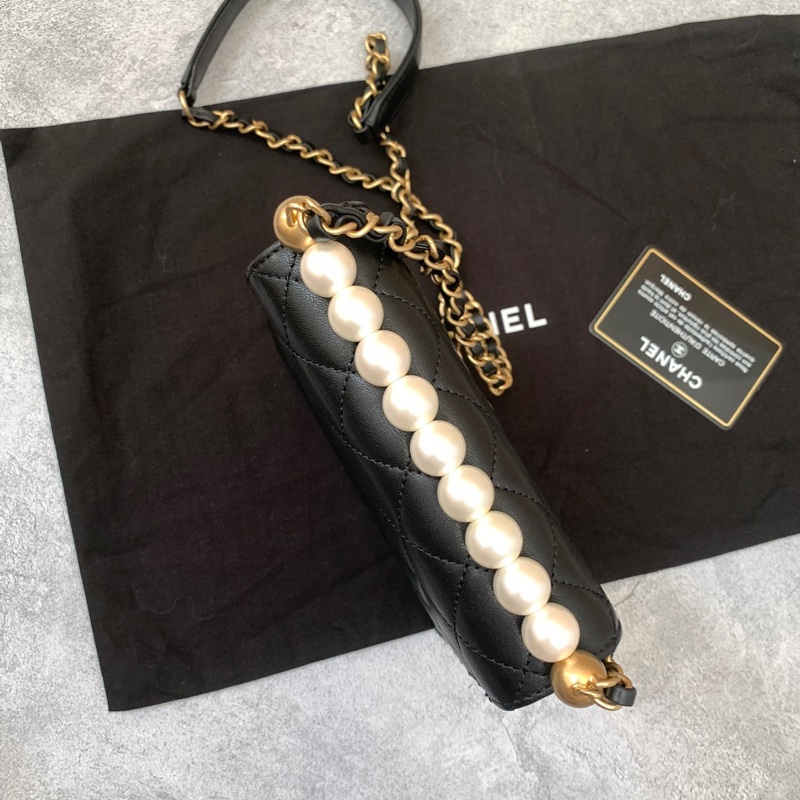 Chanel黑金羊皮珍珠包-6