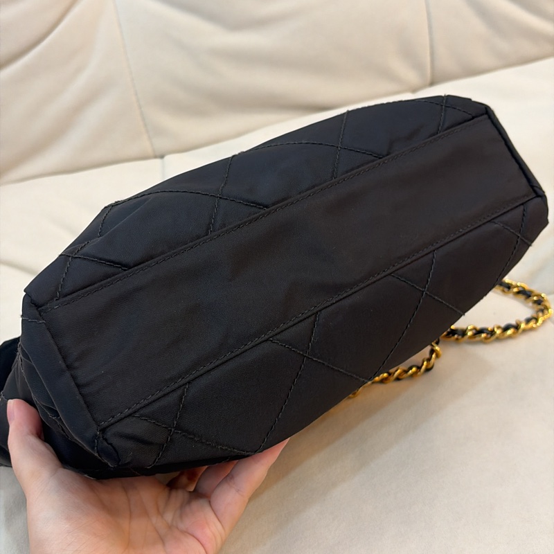 Prada 降落傘鏈條托特包 Tote-9