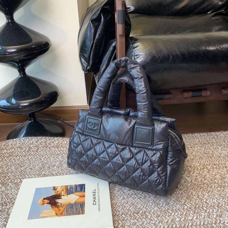 Chanel運動方標羽絨包-0