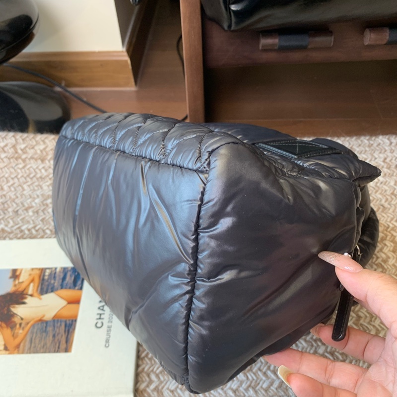 Chanel運動方標羽絨包-6