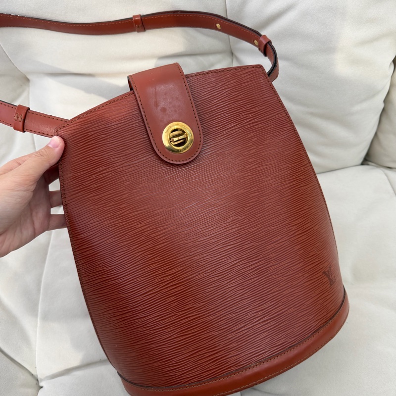 Louis Vuitton LV Epi 水波紋 焦糖色 單肩包 中古-3