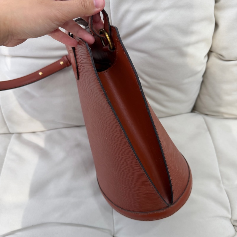 Louis Vuitton LV Epi 水波紋 焦糖色 單肩包 中古-4