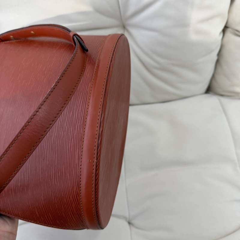 Louis Vuitton LV Epi 水波紋 焦糖色 單肩包 中古-9