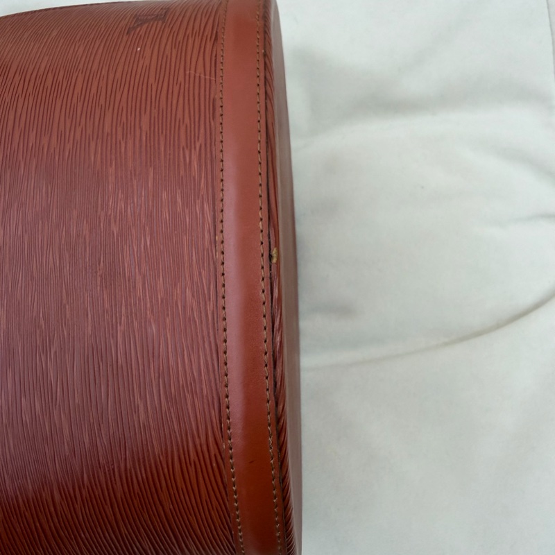 Louis Vuitton LV Epi 水波紋 焦糖色 單肩包 中古-12