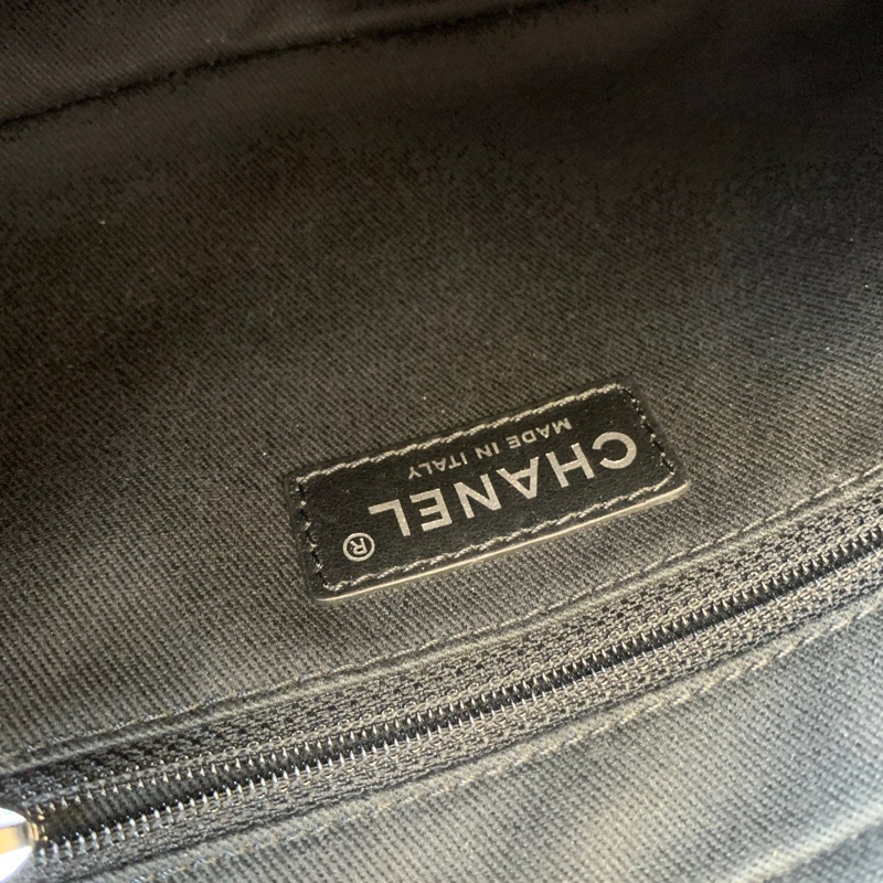 Chanel黑銀Easy Flap-9