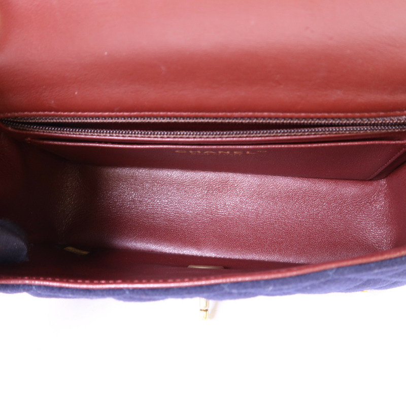 CHANEL 羊毛Paris Hamburg Charms Mini Flap Bag金扣鏈帶肩背袋-4