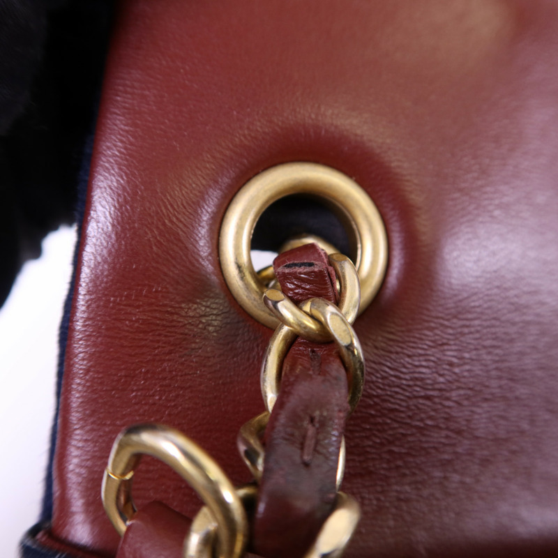 CHANEL 羊毛Paris Hamburg Charms Mini Flap Bag金扣鏈帶肩背袋-19