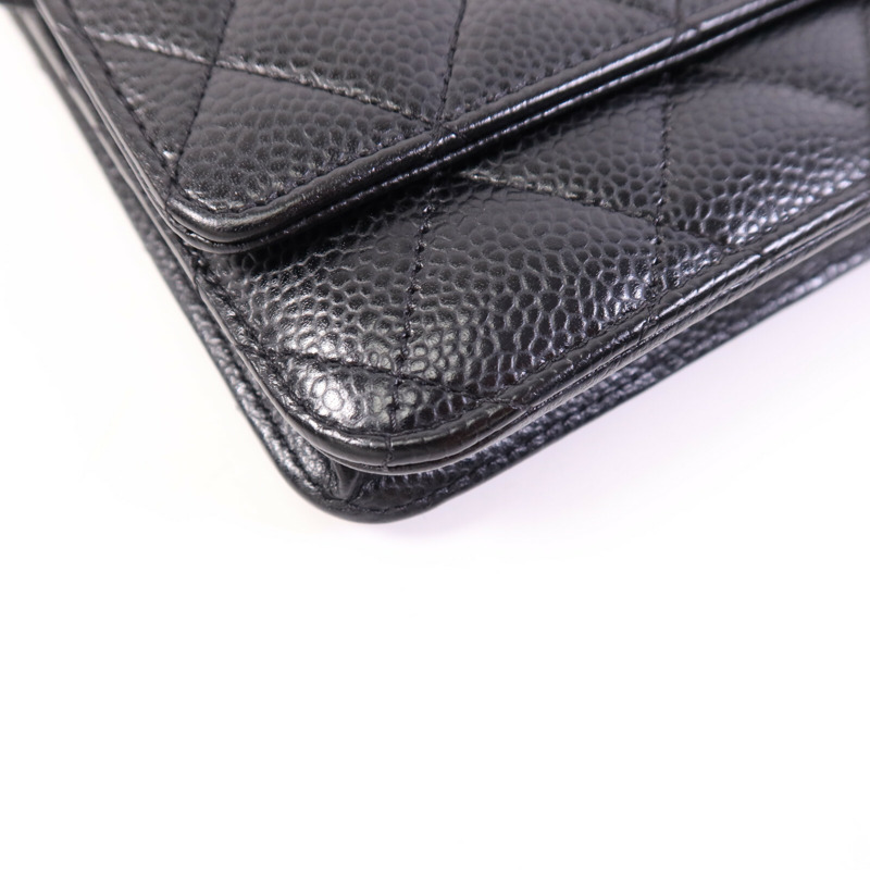 CHANEL 牛皮皮革WOC Wallet On Chain金扣鏈帶肩背袋-11