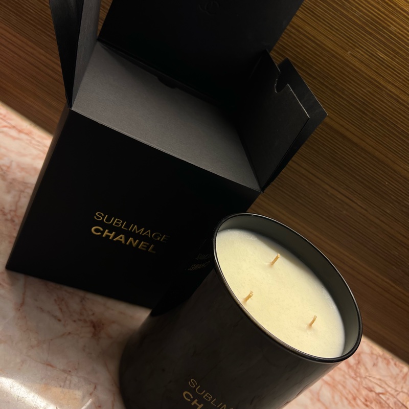 CHANEL 香奈兒 奢華金燦黑色蠟燭 1000g-1