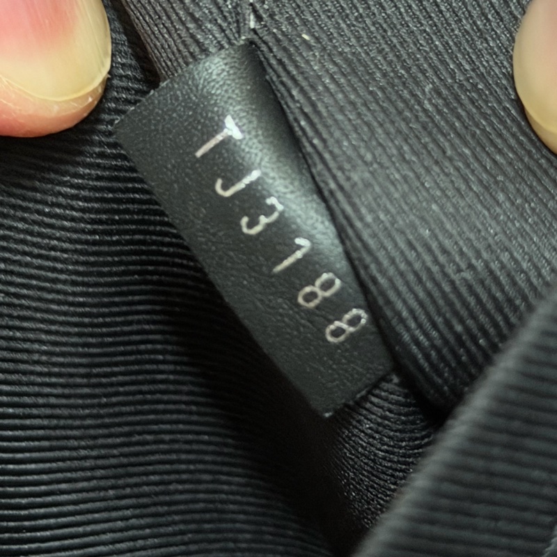 Lv黑花後背包(M43186)-13