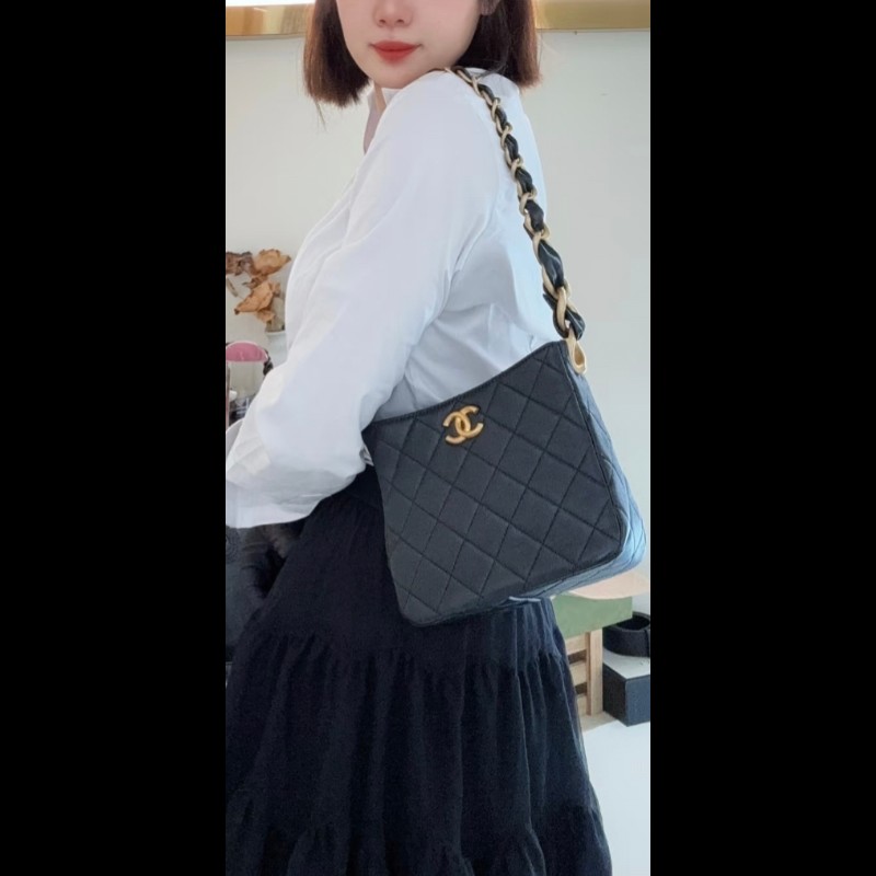 Chanel hobo 羊皮肩背包-5