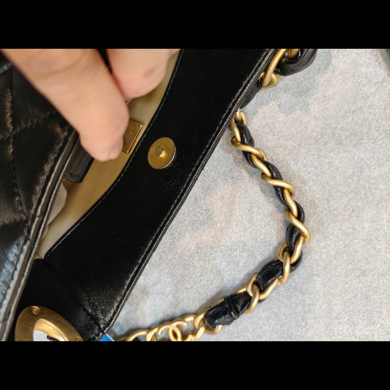 Chanel hobo 羊皮肩背包-14
