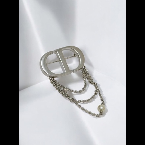 莉亞精品♡ Dior 銀色胸針 二手美品
