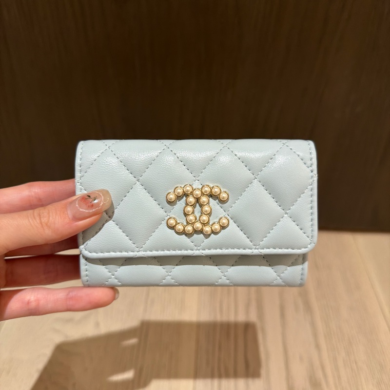 Chanel 季節款珍珠卡包-0