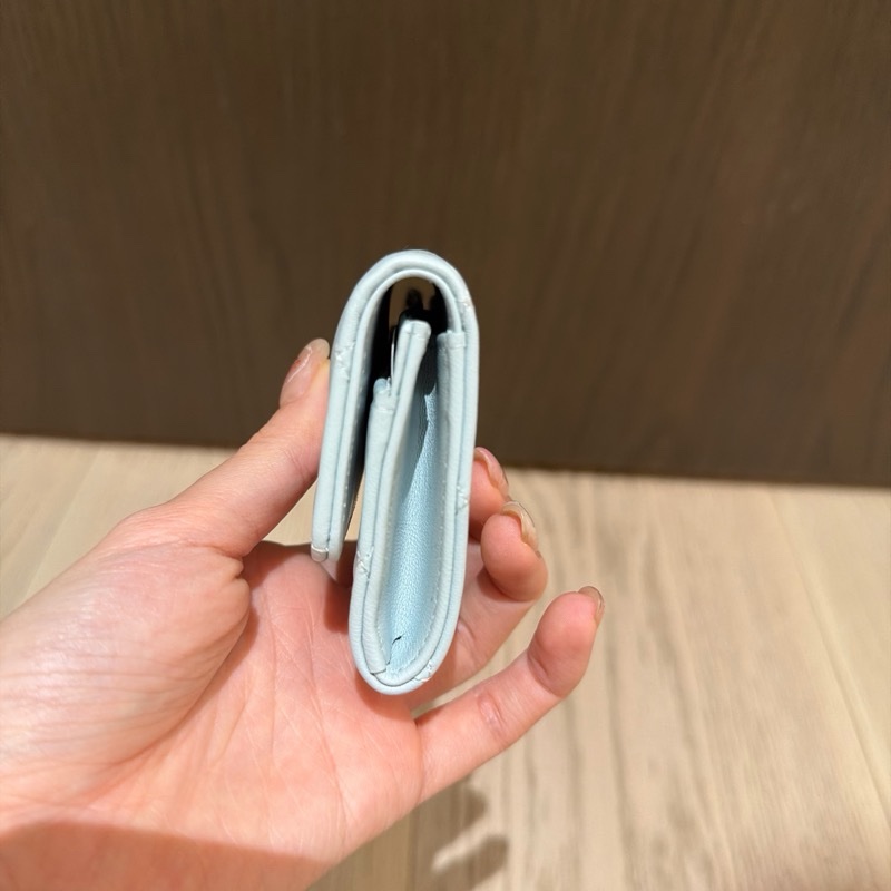 Chanel 季節款珍珠卡包-12