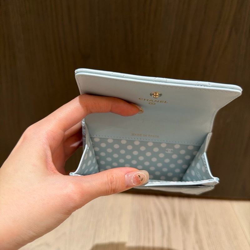 Chanel 季節款珍珠卡包-15