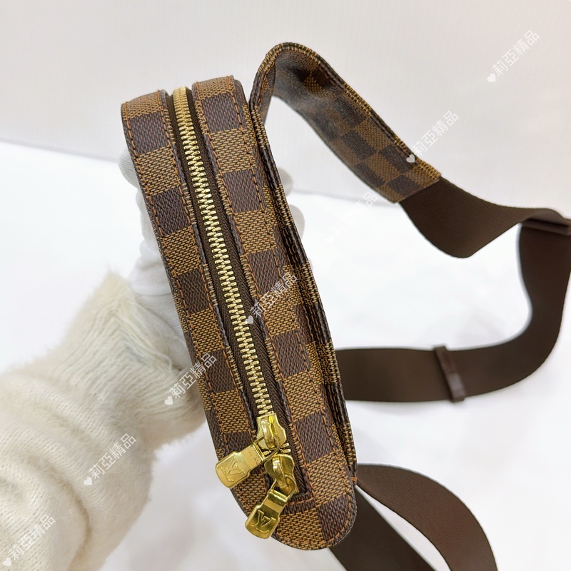 莉亞精品♡ Lv 棋盤格胸包 二手美品-4