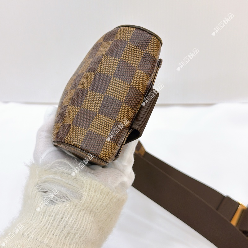 莉亞精品♡ Lv 棋盤格胸包 二手美品-7