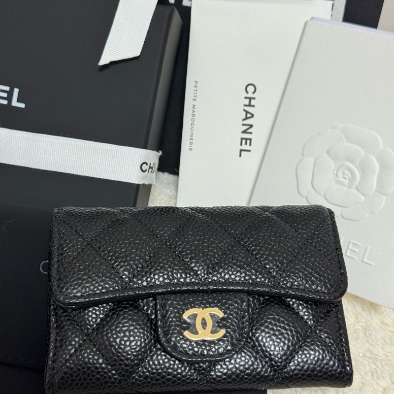 全新全配Chanel 黑金荔枝皮 經典口蓋卡片夾 / 零錢包-6