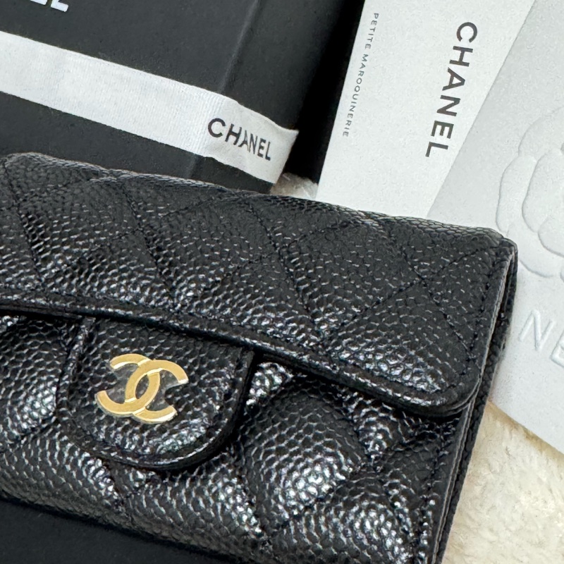 全新全配Chanel 黑金荔枝皮 經典口蓋卡片夾 / 零錢包-8