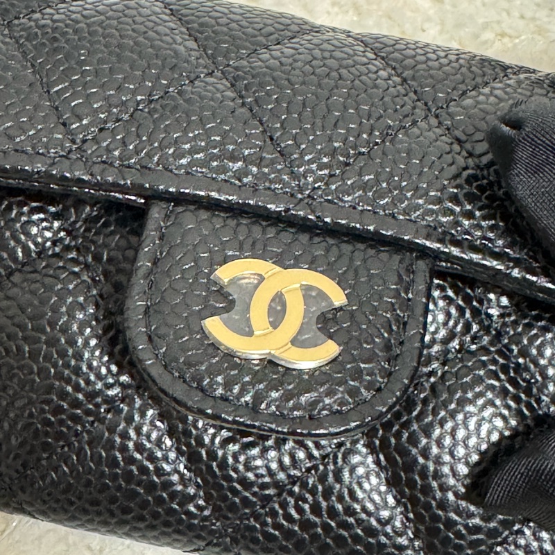 全新全配Chanel 黑金荔枝皮 經典口蓋卡片夾 / 零錢包-12