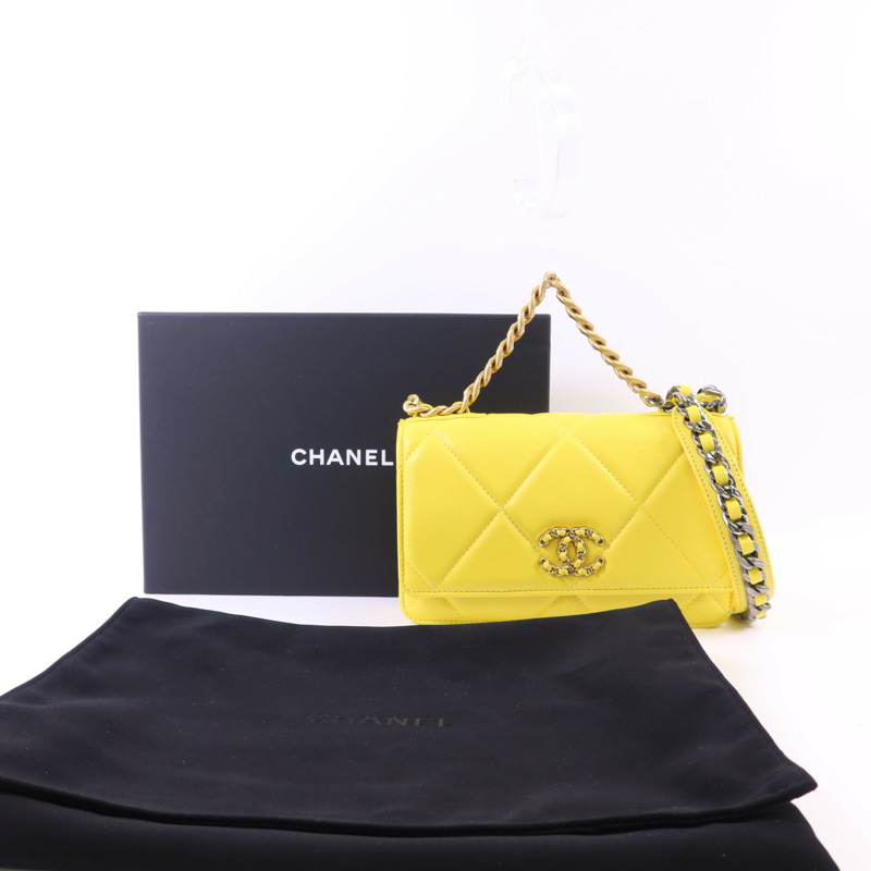 CHANEL 羊皮皮革C19 Wallet On Chain手挽肩背兩用袋-9