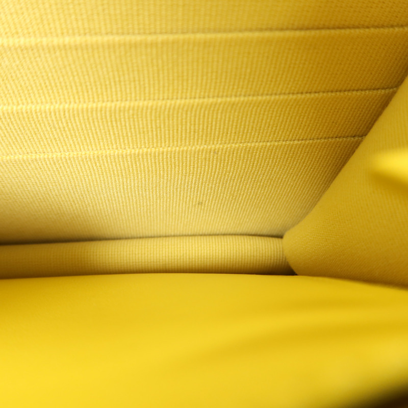 CHANEL 羊皮皮革C19 Wallet On Chain手挽肩背兩用袋-16