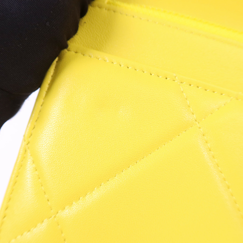 CHANEL 羊皮皮革C19 Wallet On Chain手挽肩背兩用袋-18