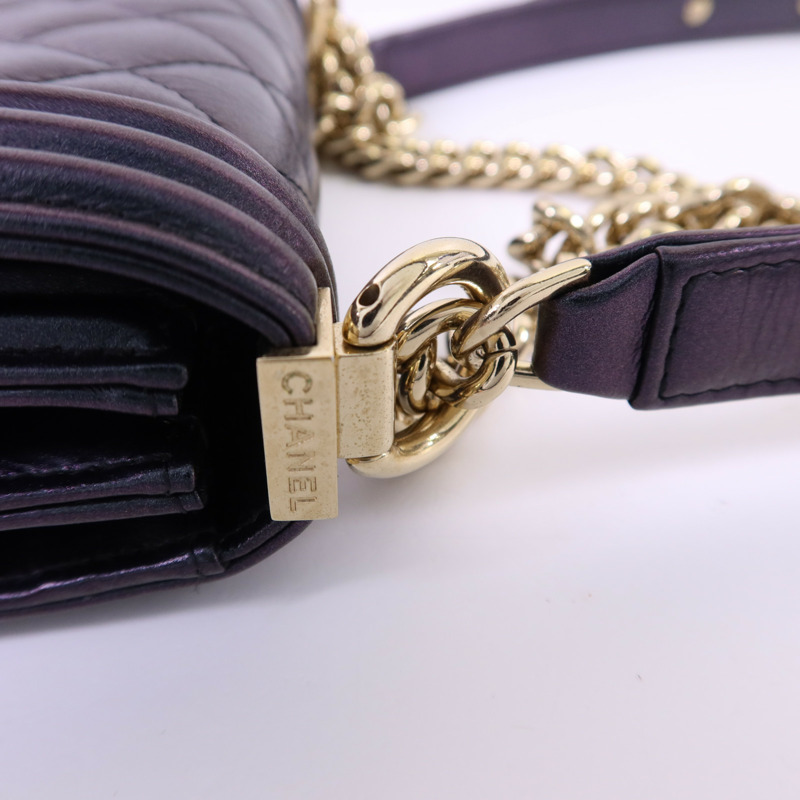 CHANEL 牛皮皮革Boy Chanel North South金扣鏈帶肩背袋-11