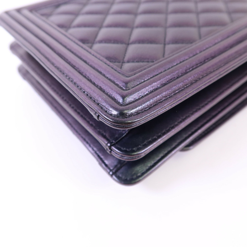 CHANEL 牛皮皮革Boy Chanel North South金扣鏈帶肩背袋-15