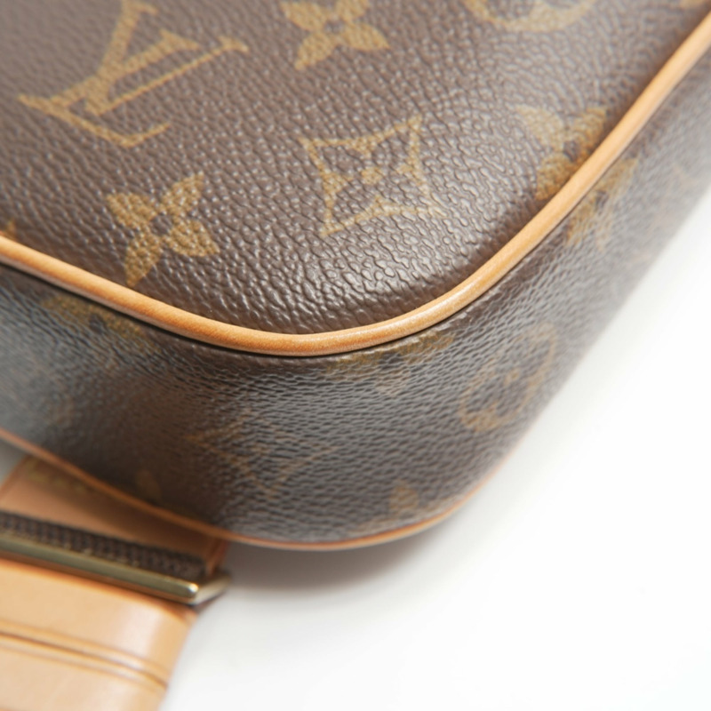 路易威登 Monogram Pochette Ganju 單肩包，棕色，2000 年-6