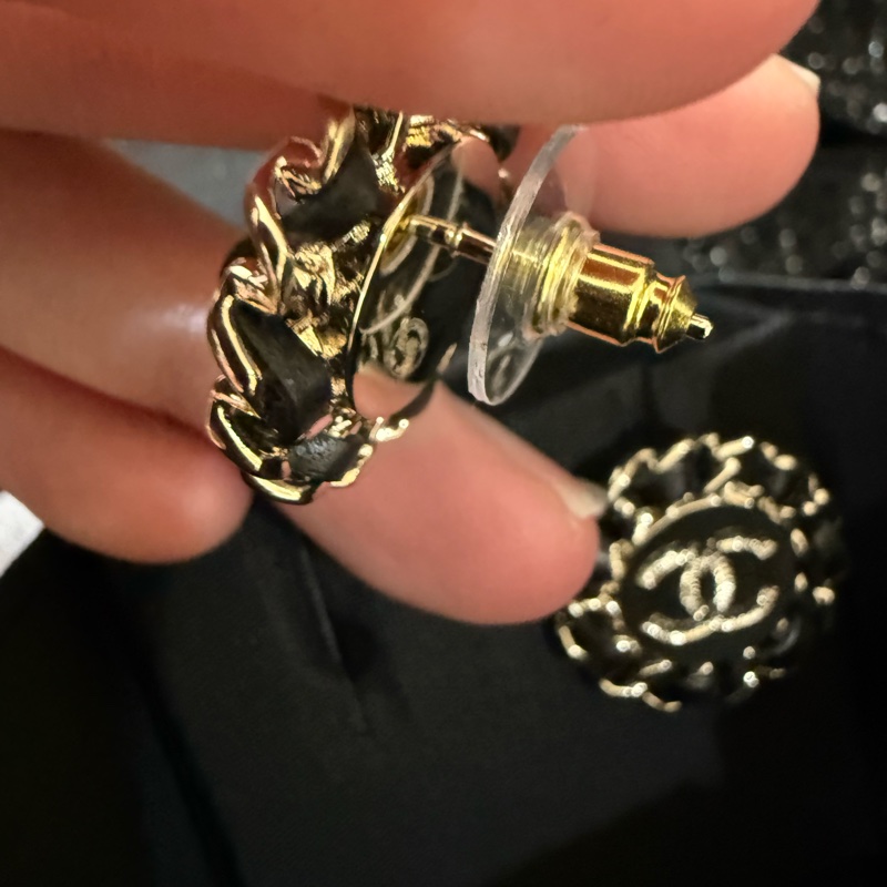 💖Chanel 皮穿鍊 新款 圓耳環 25C💖 全新-1