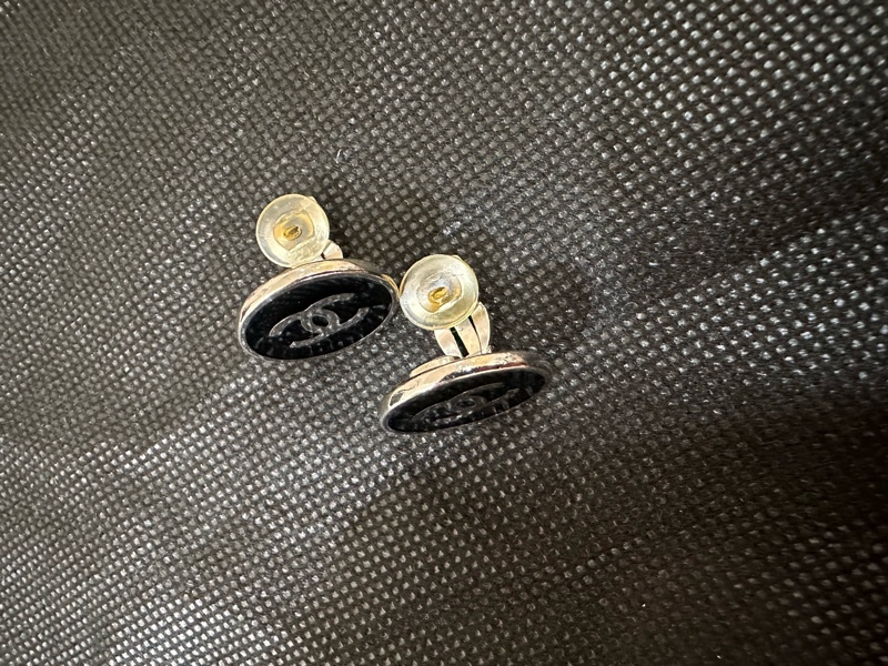 Chanel 圓框雙C Vintage耳環 夾式 黑銀-1