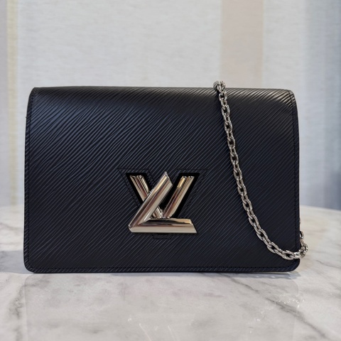 LV 黑Epi牛皮銀釦Twist WOC M68560